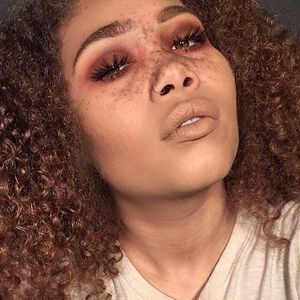 Meet your Posher, Noelle